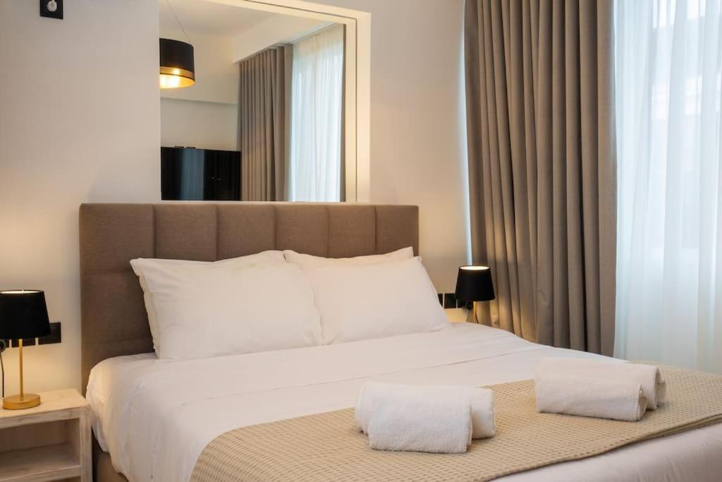 Dema Luxury Suites - Perikleous E6 Athén Kültér fotó