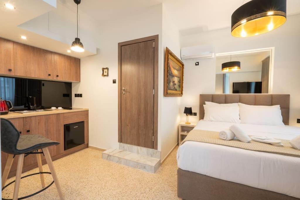 Dema Luxury Suites - Perikleous E6 Athén Kültér fotó